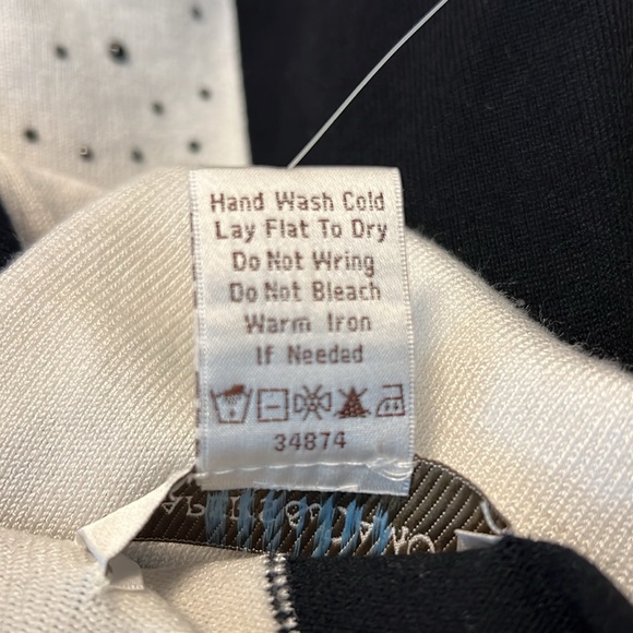 Drapers & Damons Petites NWOT Black and White Color Block Beaded Sweater Set. - Picture 16 of 16